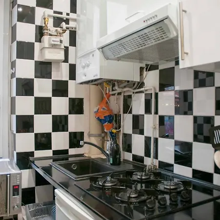 Apartamento Charming Flat In The Heart Of *