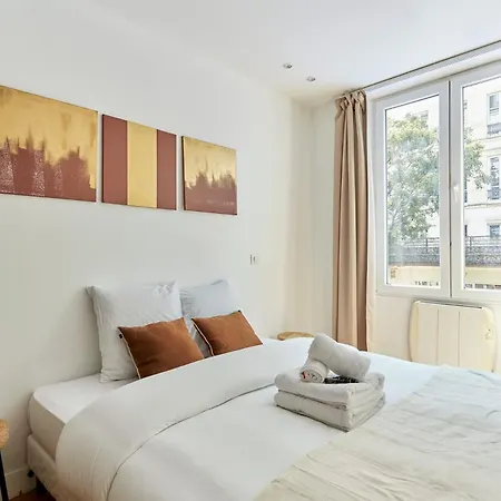 Charming Flat In The Heart Of * Paris