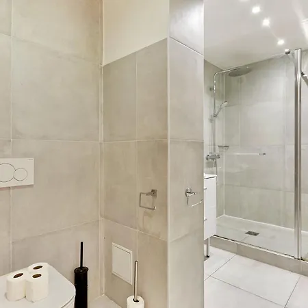 Apartment Charming Flat In The Heart Of Paris