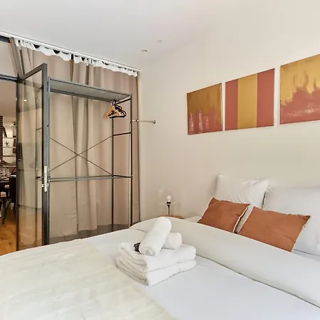 Apartment Charming Flat In The Heart Of