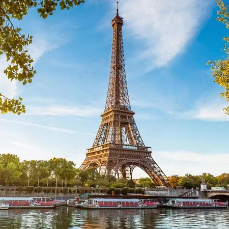 Charming Flat In The Heart Of Paris